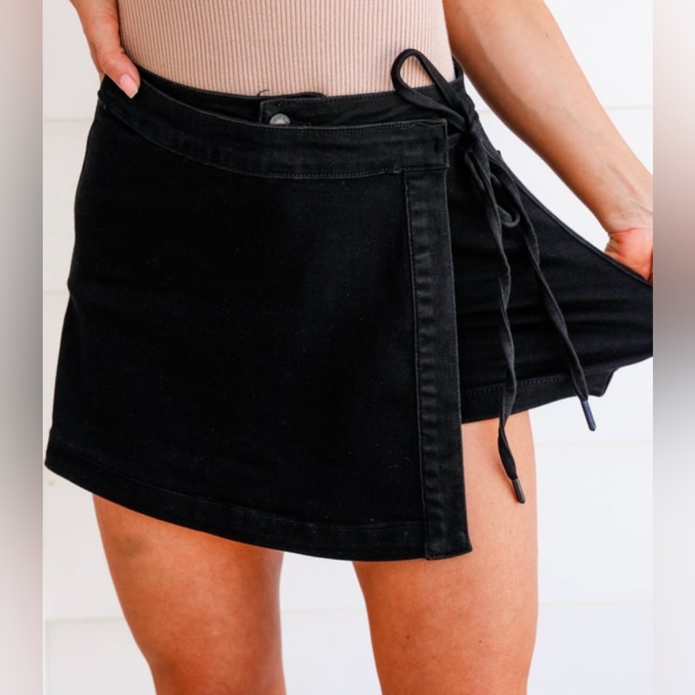 Judy Blue Skort